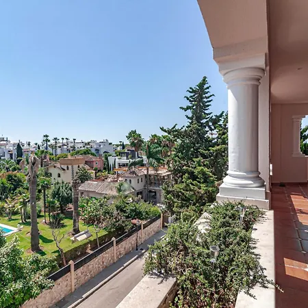 Stunning With Sea Views شقة