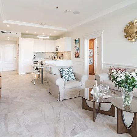 Stunning With Sea Views *