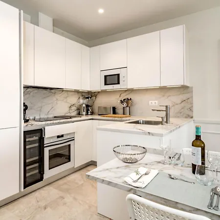 Stunning With Sea Views شقة